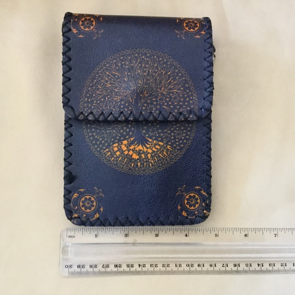 Tree of Life cross body bag for cell phone + cash - Picture 2 of 8